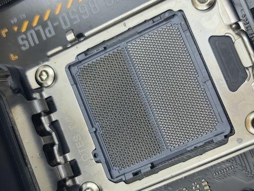 Материнська плата Asus TUF Gaming B650-Plus Wi-Fi (sAM5, AMD B650, PCI-Ex16)