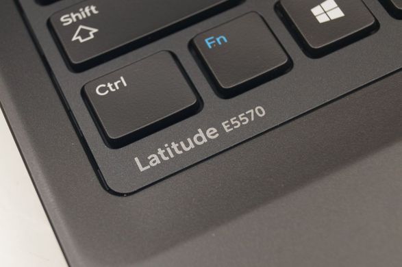 Ноутбук Dell Latitude E5570 15,6''/i5-6300HQ/8Gb/240GbSSD/Intel HD Graphics 520 4Gb/1366×768/TN/4год 50хв(A)(A-)