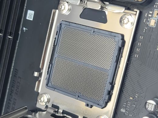 Материнська плата MSI B650M Gaming Plus Wi-Fi (sAM5, AMD B650, PCI-Ex16)