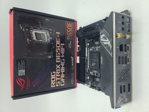 Материнська плата Asus ROG STRIX B650E-I Gaming Wi-Fi (sAM5, AMD B650, PCI-Ex16)