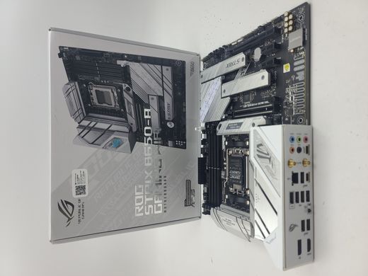 Материнська плата Asus ROG STRIX B650-A Gaming Wi-Fi (sAM5, AMD B650, PCI-Ex16)