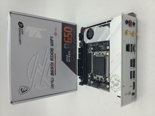 Материнська плата MSI MPG B650I Edge Wi-Fi (sAM5, AMD B650, PCI-Ex16)