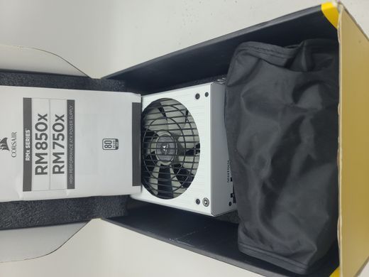 Блок живлення Corsair 750W RM750x White