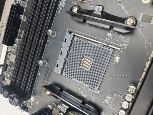 Материнська плата MSI MPG B550 Gaming Plus (sAM4, AMD B550, PCI-Ex16)