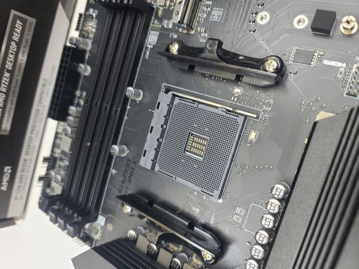 Материнська плата MSI MPG B550 Gaming Plus (sAM4, AMD B550, PCI-Ex16)