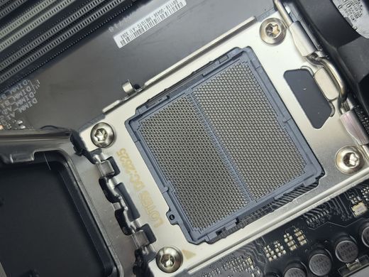 Материнська плата Asus TUF Gaming B650-E Wi-Fi (sAM5, AMD B650, PCI-Ex16)