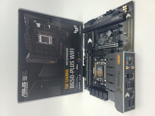 Материнська плата Asus TUF Gaming B650-Plus Wi-Fi (sAM5, AMD B650, PCI-Ex16)