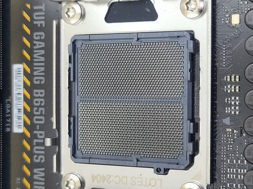 Материнська плата Asus TUF Gaming B650-Plus Wi-Fi (sAM5, AMD B650, PCI-Ex16)