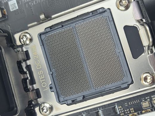 Материнська плата MSI MPG B650I Edge Wi-Fi (sAM5, AMD B650, PCI-Ex16)