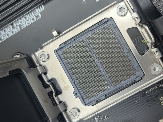 Материнська плата MSI PRO B650-S Wi-Fi (sAM5, AMD B650, PCI-Ex16)