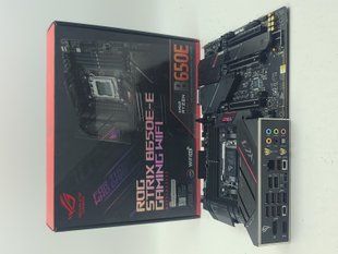 Материнська плата Asus ROG STRIX B650E-E Gaming Wi-Fi (sAM5, AMD B650, PCI-Ex16)