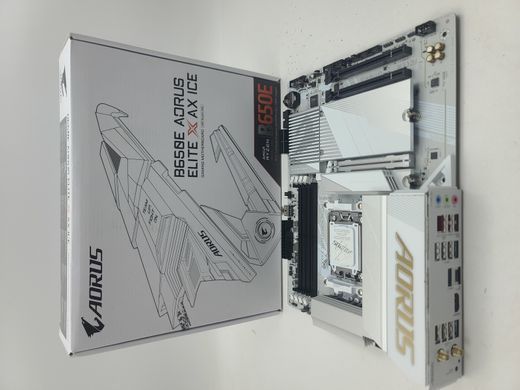 Материнська плата Gigabyte B650E Aorus Elite X AX ICE (sAM5, AMD B650, PCI-Ex16)