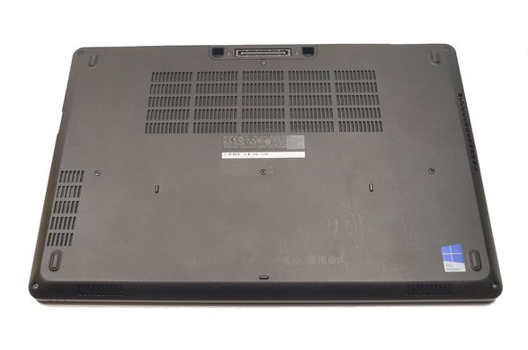 Ноутбук Dell Latitude E5570 15,6''/i5-6200U/8Gb/256GbSSD/Intel HD Graphics 520 4Gb/1366×768/TN/4год 10хв(B)(A-)