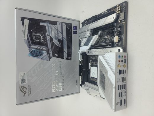 Материнська плата Asus ROG STRIX Z790-A GAMING WIFI (s1700, Intel Z790, PCI-Ex16)