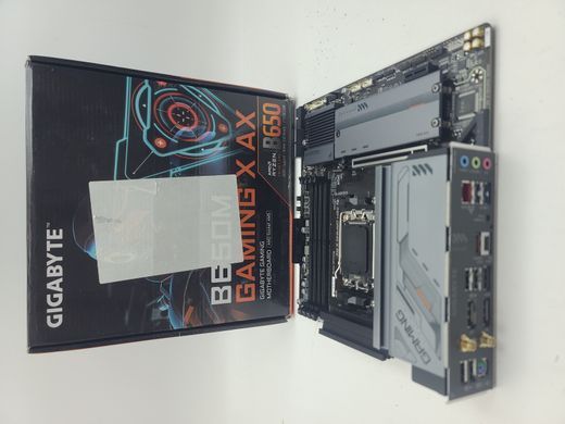 Материнська плата Gigabyte B650M Gaming X AX (sAM5, AMD B650, PCI-Ex16)