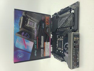 Материнська плата MSI MPG X870E Carbon Wi-Fi (sAM5, AMD X870E, PCI-Ex16)