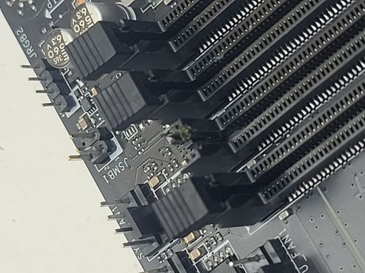 Материнська плата MSI MAG B650 TOMAHAWK WIFI (sAM5, AMD B650, PCI-Ex16)