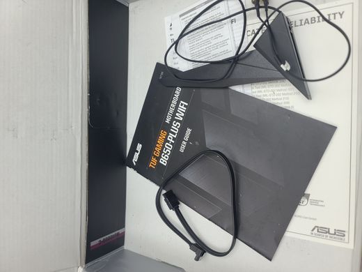 Материнська плата Asus TUF Gaming B650-Plus Wi-Fi (sAM5, AMD B650, PCI-Ex16)