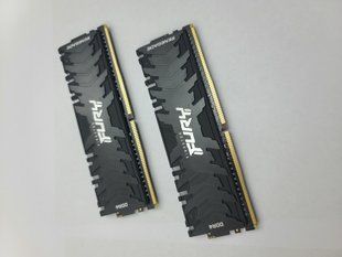 Оперативна пам'ять Kingston Fury DDR4-3600 32768 MB PC4-28800 (Kit of 2x16384) Renegad