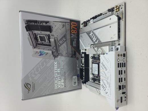 Материнська плата Asus ROG STRIX X870-A GAMING WIFI (sAM5, AMD X870, PCI-Ex16)