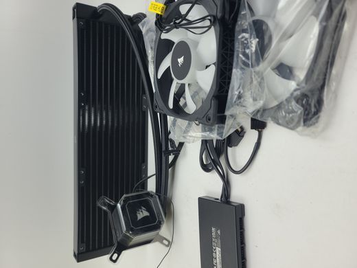 Система рідинного охолодження Corsair iCUE H150i Elite Capellix